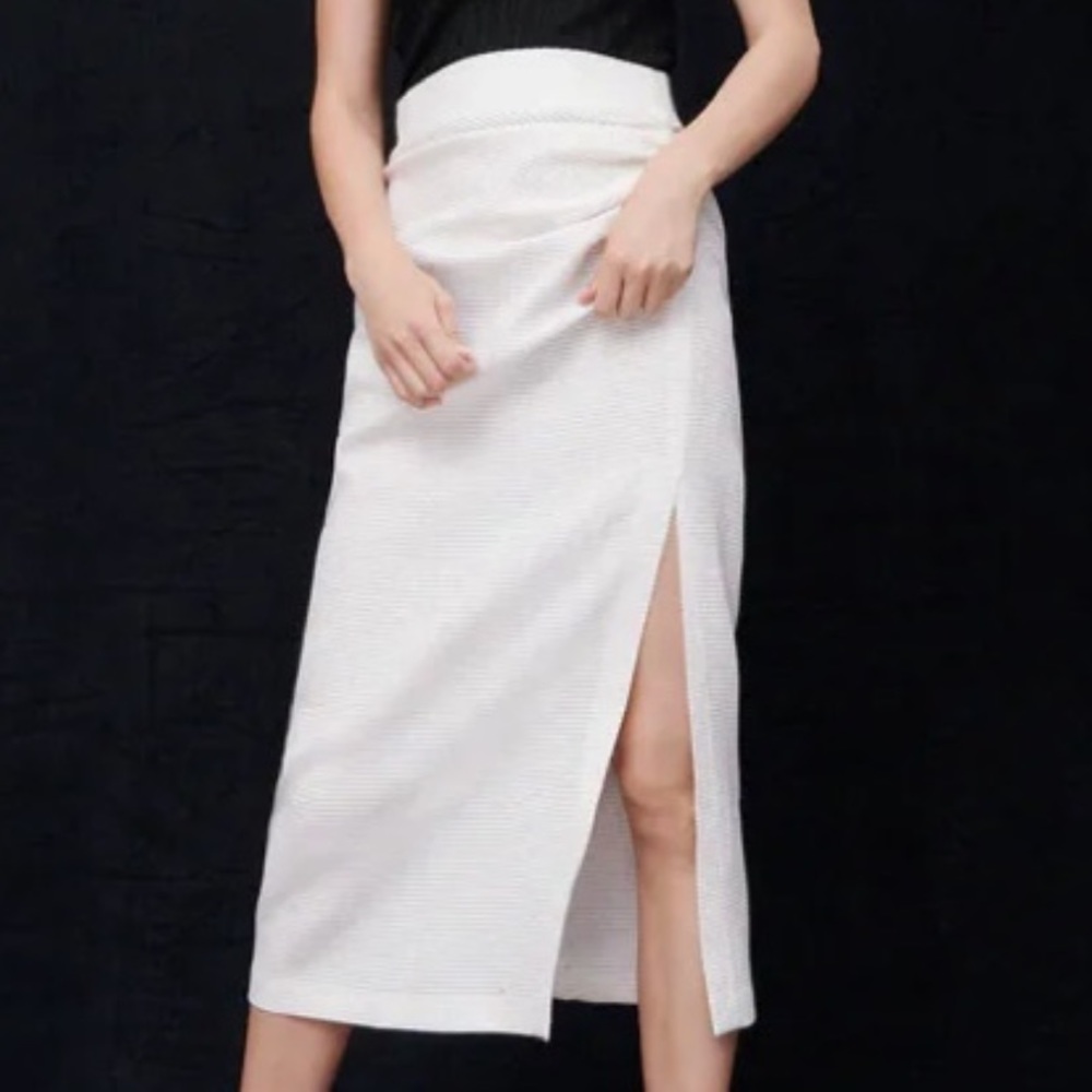 Zara midi skirt with slit. There is a matching top also sold.